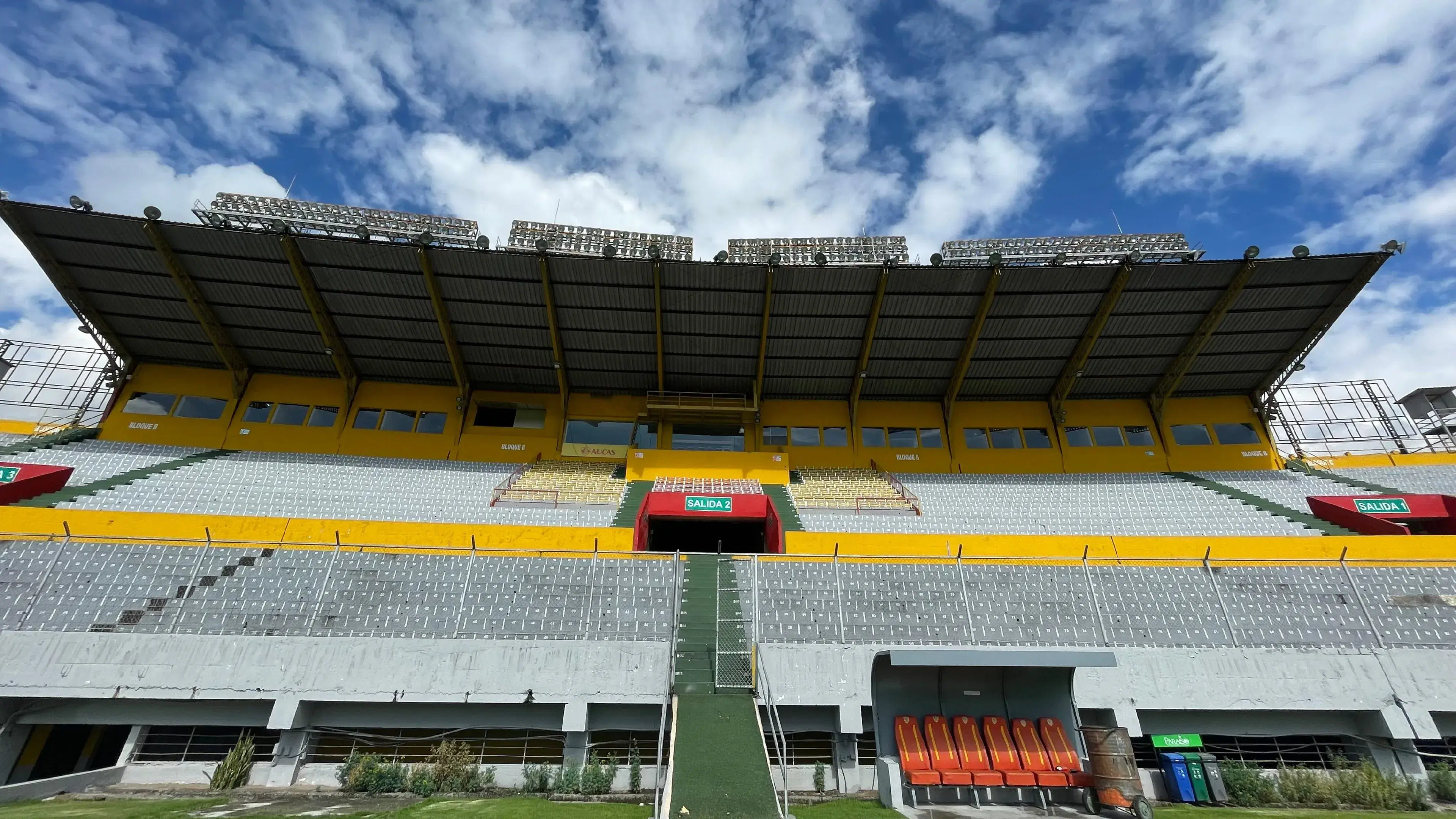 Estadio Gonzalo Pozo Ripalda - Quito